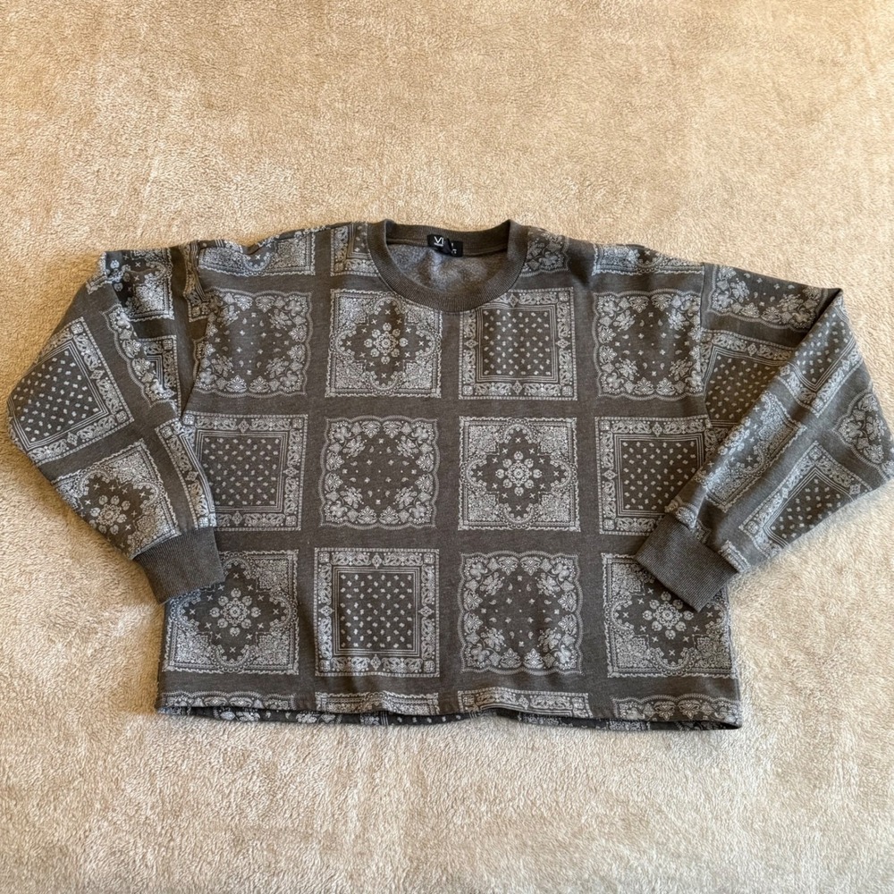 Vinyl Icons Bandana Paisley Patchwork Sweatshirt Gray White Crewneck Large